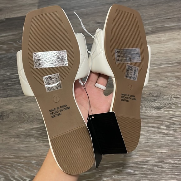 SOLD - Picture 3 of 3